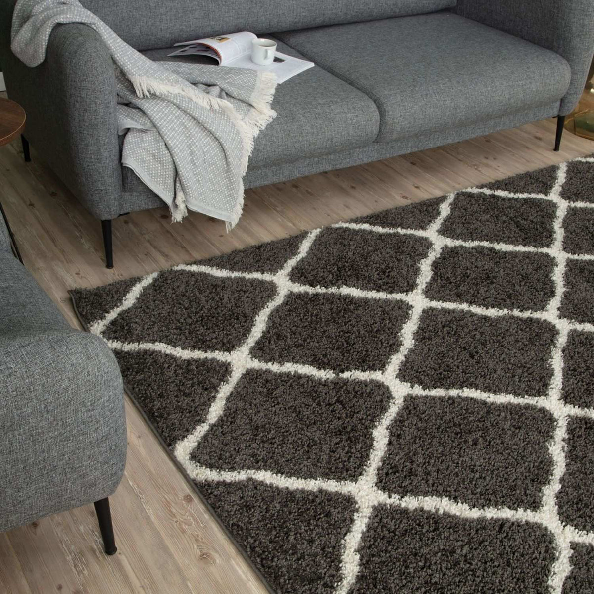 Moroccan Dark Grey Shaggy Rug | 740
